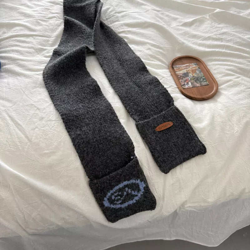 Knitted Scarf with Pockets